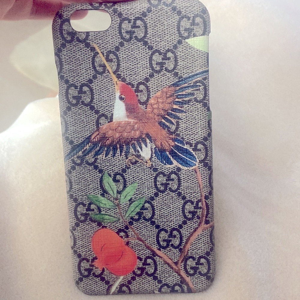 Gucci IPhone 8 Plus - Picture 2 of 6